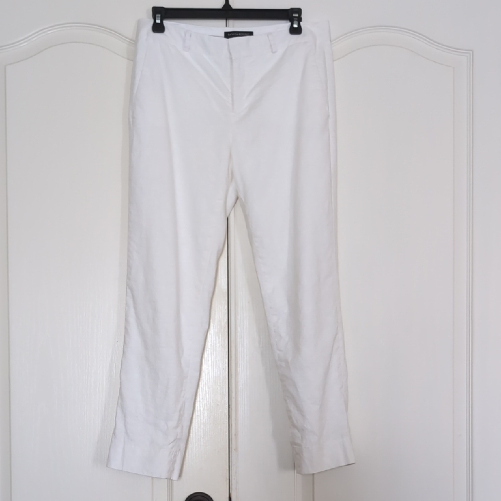 Banana Republic White Linen pants Classic Style